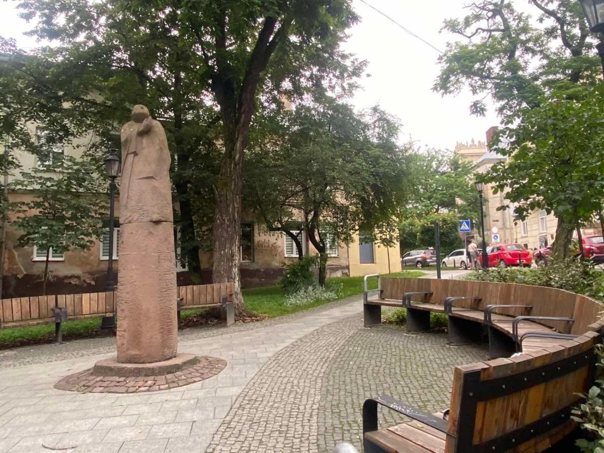 Вірменська 14 Центр З Балконом Не Далеко Від Ж Д Вокзалу Звітні Документи Lejlighed Lviv Eksteriør billede